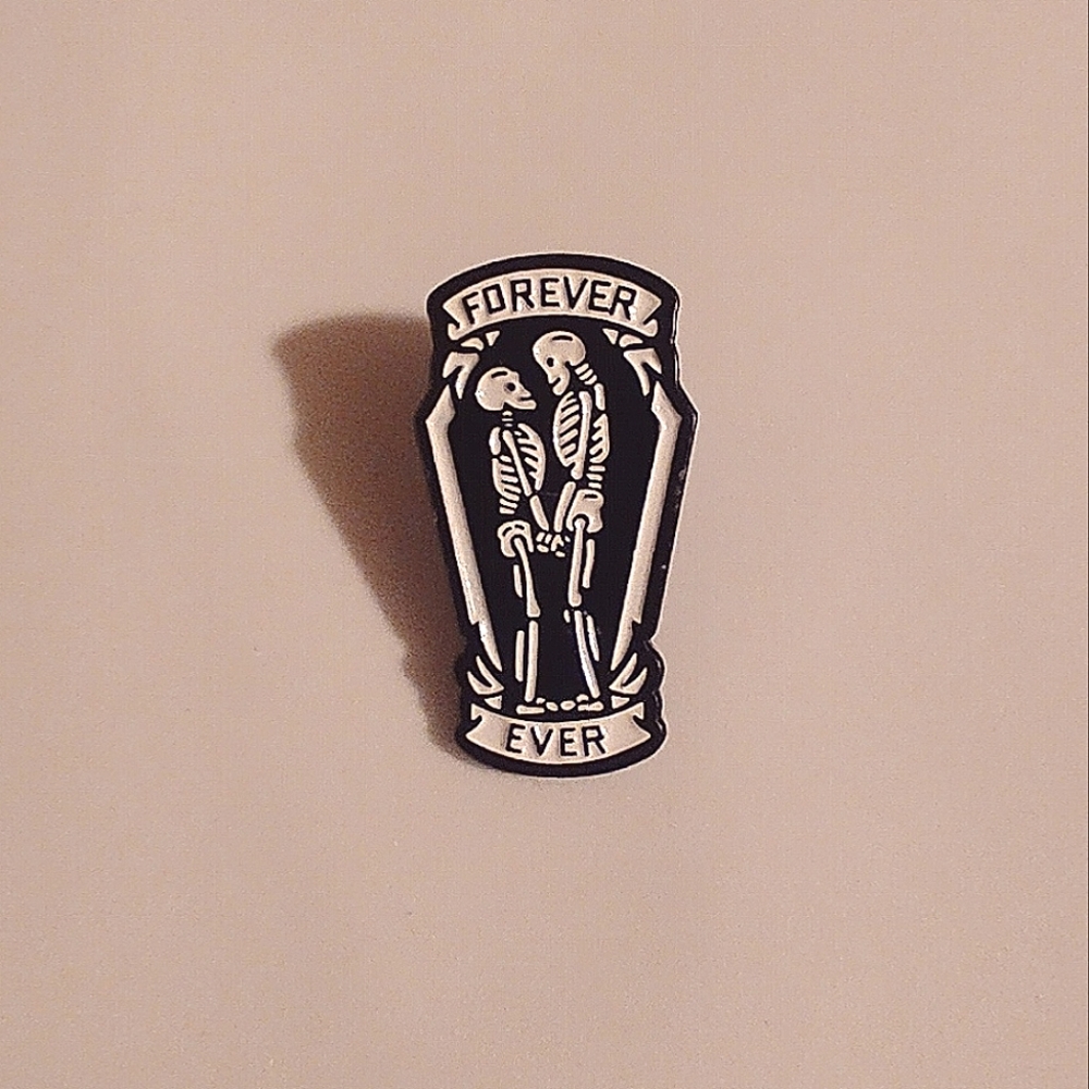 🧁 3/$30 Forever Ever Skeletons In Love Enamel Pin NEW